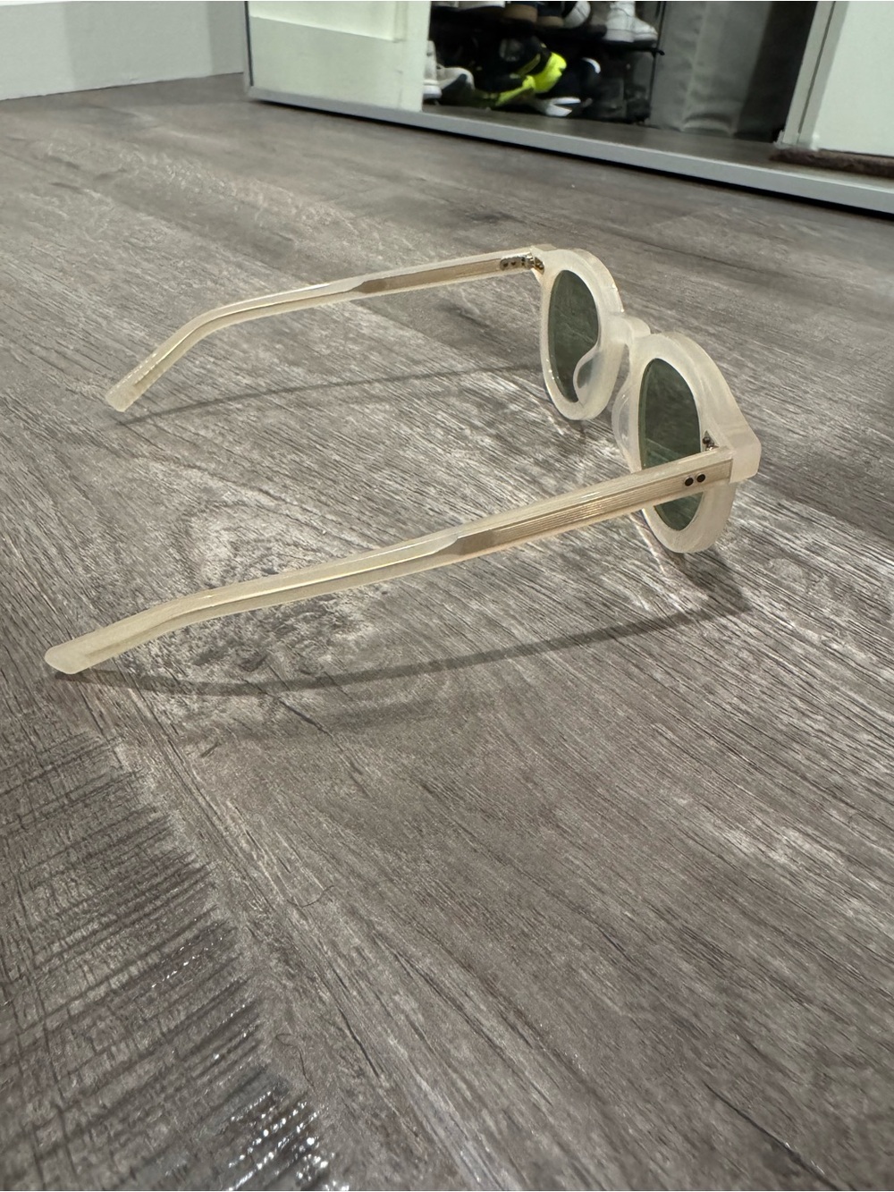 AKILA Translucent Round Sunglasses with Green Lenses - Picture 5 of 6